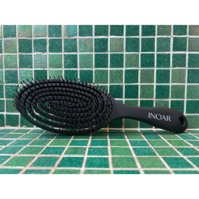 DETANGLING WET BRUSHES